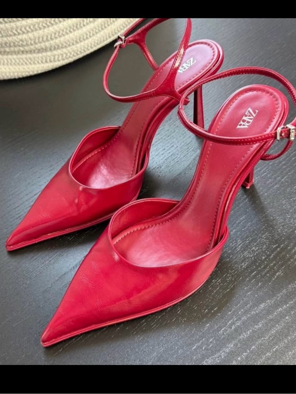 Zara Women's Vibrant Red Pointed Heels